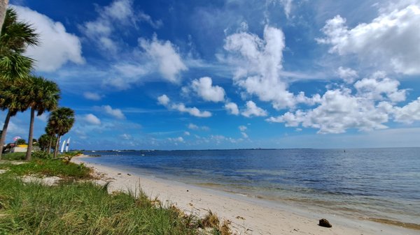 Hobie Island Beach by null
