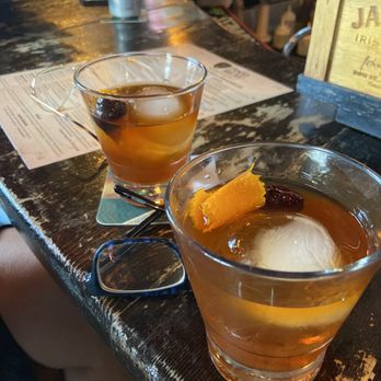 The Pint Pot Public House - Irish Pub Near Me - Eugene, Oregon