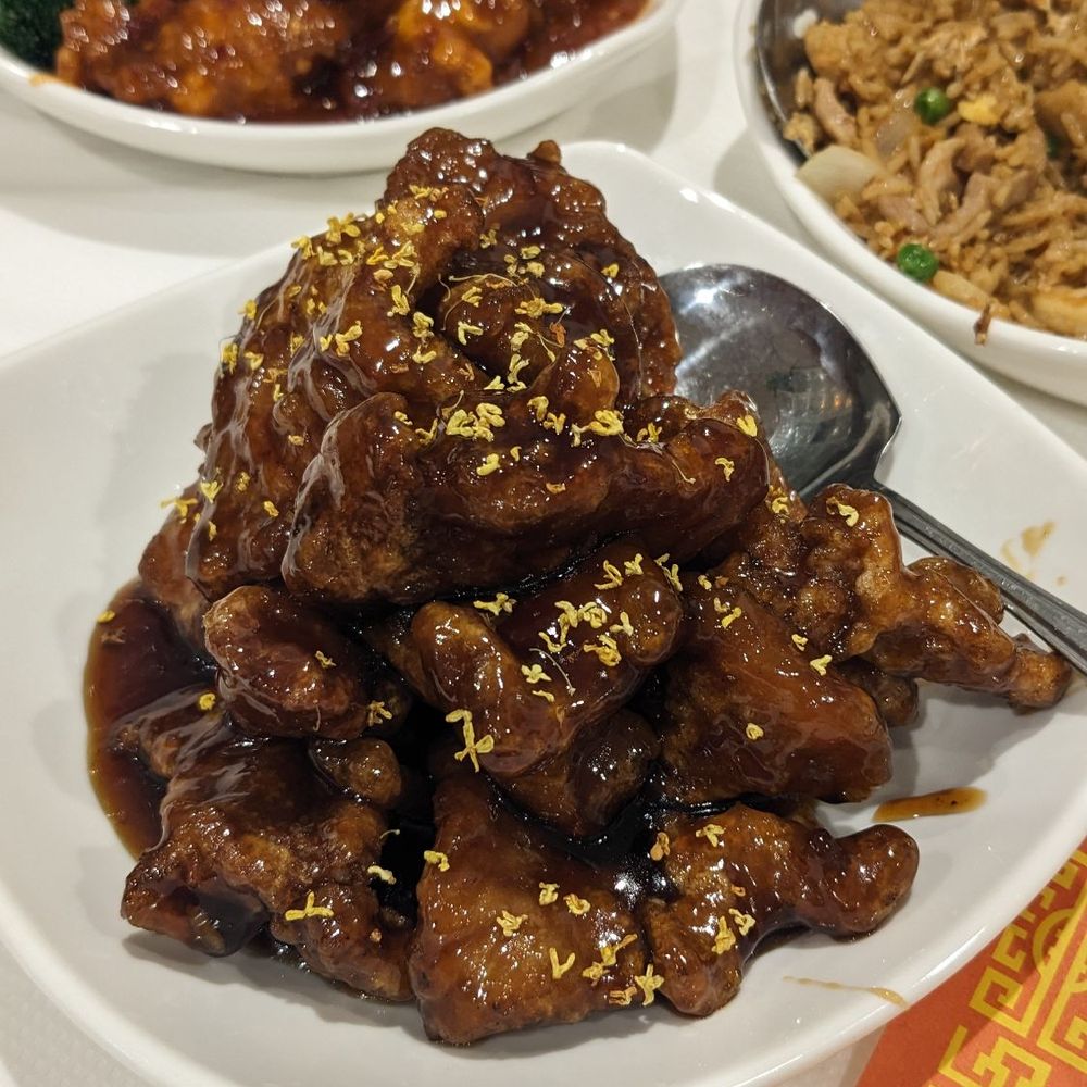Szechuan's Dumpling - Sweet and sour pork - Szechuan Near Me - Arlington, Massachusetts