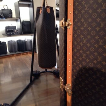 Louis Vuitton - Luggage Near Me - Paris, 75