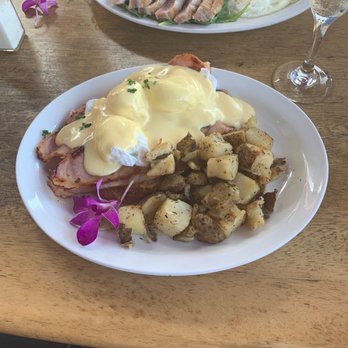 Island Lava Java - Island Eggs Benedict - American Near Me - Kailua Kona, Hawaii Island Lava Java - Island Eggs Benedict - American Near Me - Kailua Kona, Hawaii