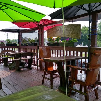 Thum’s Kitchen Thai Cuisine - Patio - Thai Near Me - Cornwall, Ontario