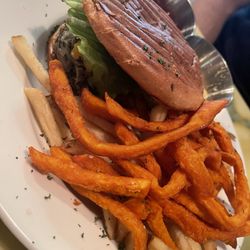 FOJ an Eatery - Bean burger