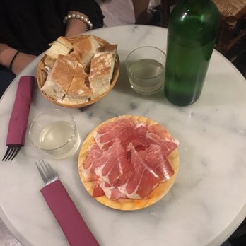 La Rentaora - Tapas Bars Near Me - Valencia, V La Rentaora - Tapas Bars Near Me - Valencia, V