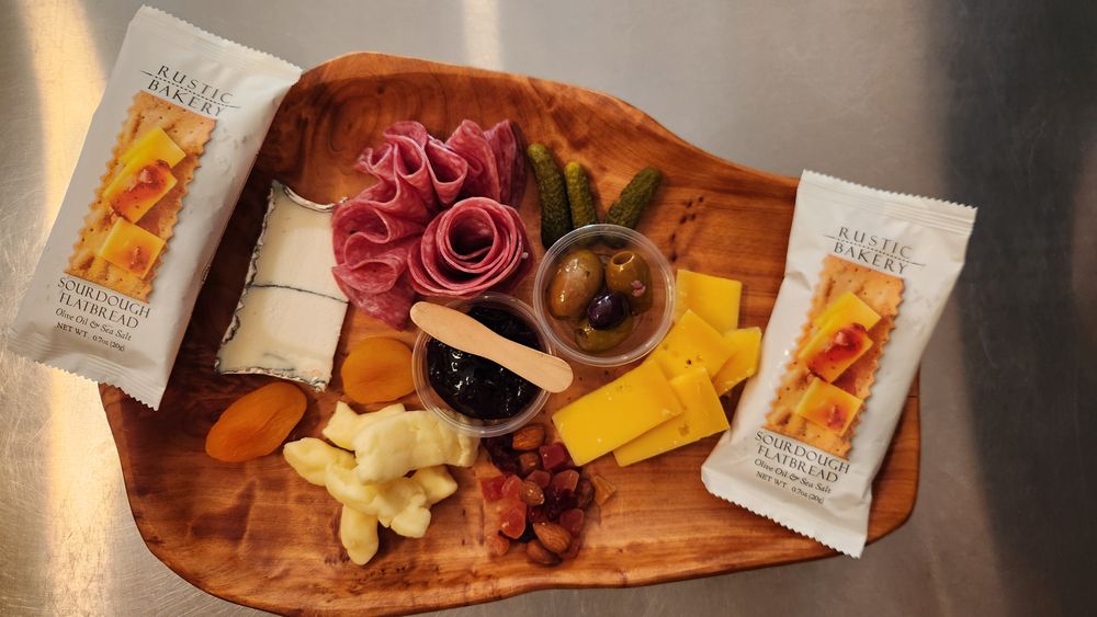 Camas Cheese Logo