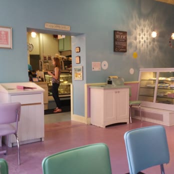 Sweet Mandy B's - Sweets heaven wow - Bakeries Near Me - Chicago, Illinois