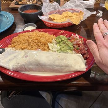 El Jimador - #34 Fajita Burrito SOOOO GOOD!! Even the rice was perfectly cooked. The filling had tender chicken, peppers and onions - Mexican Near Me - Knightdale, North Carolina El Jimador - #34 Fajita Burrito SOOOO GOOD!! Even the rice was perfectly cooked. The filling had tender chicken, peppers and onions - Mexican Near Me - Knightdale, North Carolina