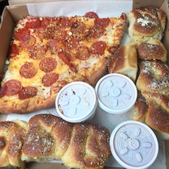 Italiano's - Looks good but garlic knots were stale, no garlic flavor, very dry - horrible and disappointing. PIzza super greasy. - Pizza Near Me - Temple, Texas Italiano's - Looks good but garlic knots were stale, no garlic flavor, very dry - horrible and disappointing. PIzza super greasy. - Pizza Near Me - Temple, Texas