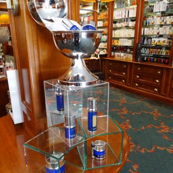 Elysées Parfums - Cosmetics & Beauty Supply Near Me - Pau, 64 Elysées Parfums - Cosmetics & Beauty Supply Near Me - Pau, 64
