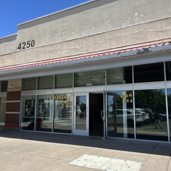 Grand Cafe - Cafes Near Me - Richmond, California