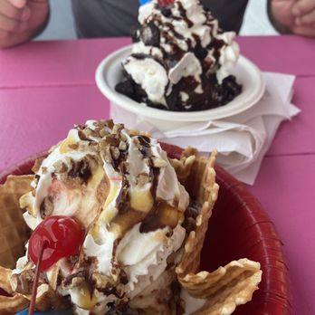 Meyer'S Ice Cream - Myrtle Turtle in a waffle bowl and a brownie sundae - Ice Cream & Frozen Yogurt Near Me - Surfside Beach, South Carolina Meyer'S Ice Cream - Myrtle Turtle in a waffle bowl and a brownie sundae - Ice Cream & Frozen Yogurt Near Me - Surfside Beach, South Carolina