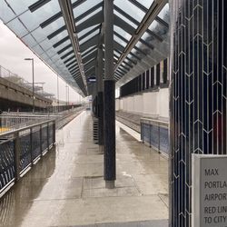 MAX - Red Line