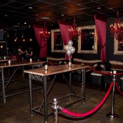EAT At The Living Room