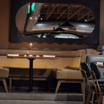 Oliver's Modern American - Booth - American Near Me - Scottsdale, Arizona Oliver's Modern American - Booth - American Near Me - Scottsdale, Arizona