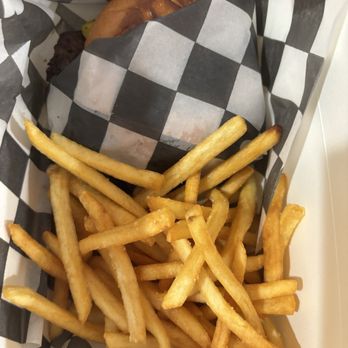 The PUB - Fried chicken sandwich - Diners Near Me - McMinnville, Oregon The PUB - Fried chicken sandwich - Diners Near Me - McMinnville, Oregon