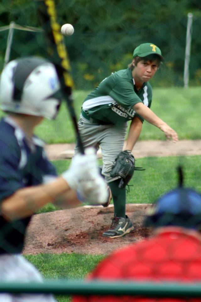 Dan Duquette Sports Academy Logo