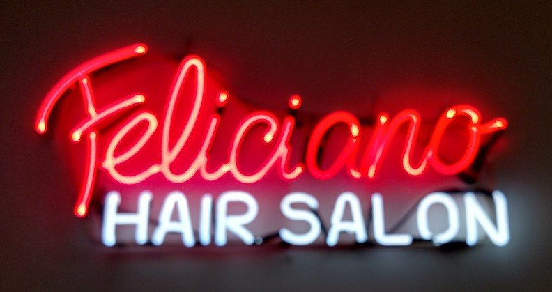 Feliciano’s Hair Salon Logo