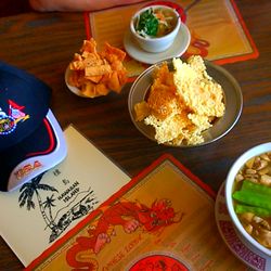 Hawaiian Island - Chinese Veggie Soup and mega bowl Woo Da Goo they version Sizzling Rice Soup Delicious