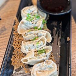Dough Zone Dumpling House - Happy Valley - Fried wonton