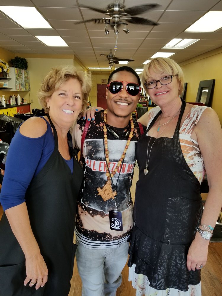 STRAIGHT EDGE BARBER SHOP & SALON Updated September 2024 27 Photos