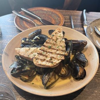 SOCIAL BIRD - Mussels - Gastropubs Near Me - Lafayette, California SOCIAL BIRD - Mussels - Gastropubs Near Me - Lafayette, California