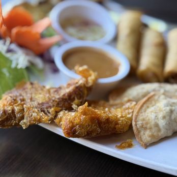 Swaddee Thai - 7. Combination Appetizer - Thai Near Me - Flagstaff, Arizona Swaddee Thai - 7. Combination Appetizer - Thai Near Me - Flagstaff, Arizona