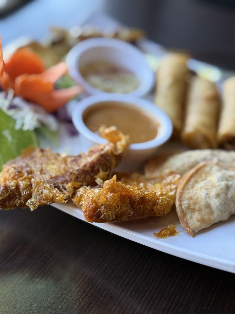 Food from Swaddee Thai