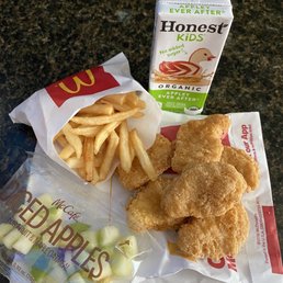 Kids meal with nuggets Kids meal with nuggets