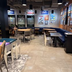 Raising Cane's Chicken Fingers - More seating