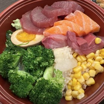 Tuna House - One of the three Super Don orders. None with any uni. Fish was fresh otherwise. - Japanese Near Me - San Francisco, California