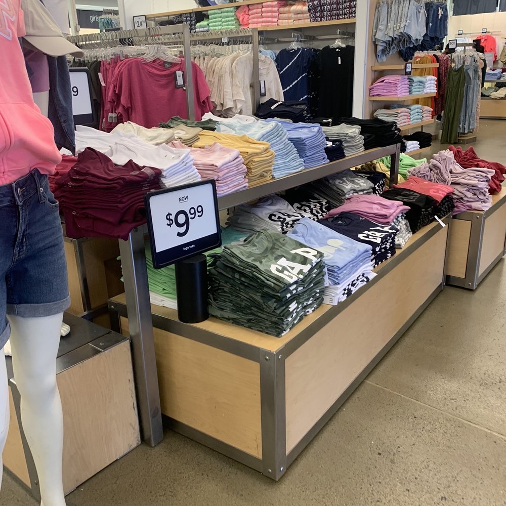 Gap Factory - Merchandise - Women's Clothing Near Me - Lake Elsinore, California