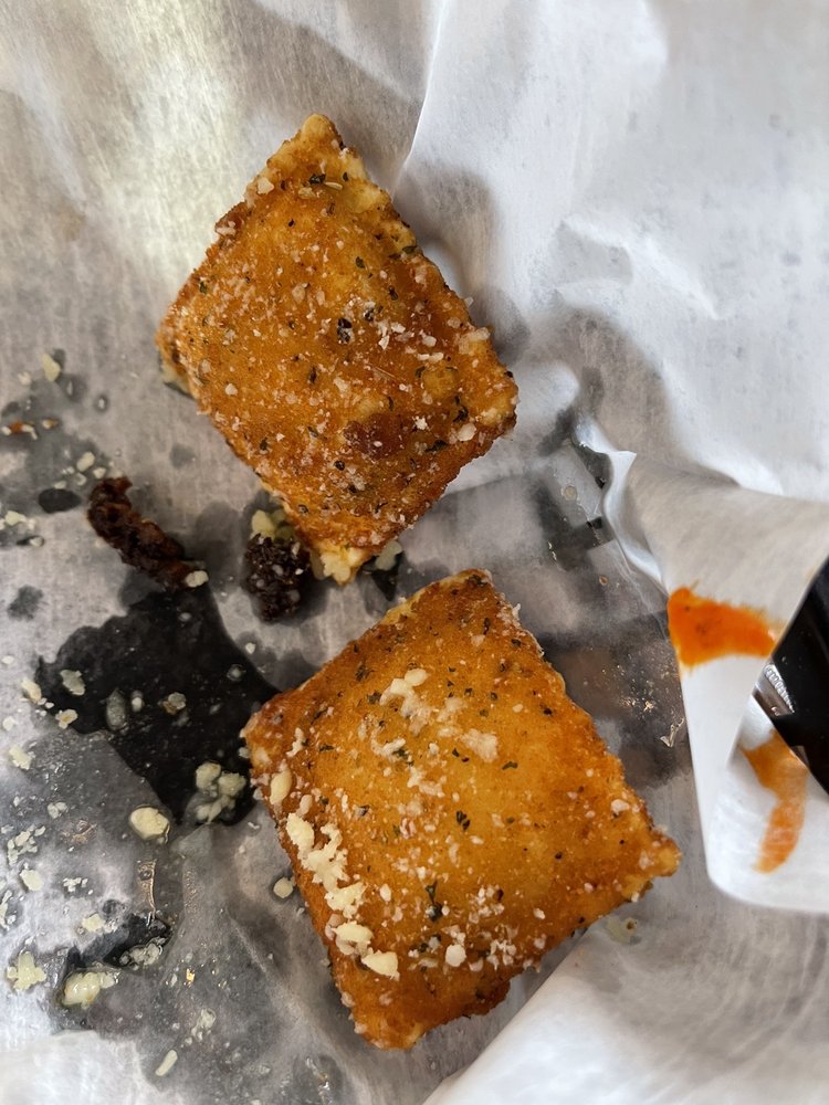 PIZZA BROS CHATTANOOGA 35 Photos & 53 Reviews 1817 Broad St, Chattanooga, Tennessee