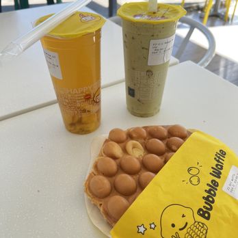 Happy Lemon Arcadia - Mango Matcha Smoothie with mango bits and mango boba, green tea with mango bits, and original bubble waffle - Bubble Tea Near Me - Arcadia, California Happy Lemon Arcadia - Mango Matcha Smoothie with mango bits and mango boba, green tea with mango bits, and original bubble waffle - Bubble Tea Near Me - Arcadia, California