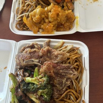 Uncle Ping's Express - 2 entre combos!   1:Chow Mein with Orange Chicken and Kung Pao Chicken  2: chow mein, broccoli beef and fried salt and pepper pork chops! - Chinese Near Me - Oroville, California