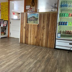 Sanders' Down Home Barbeque and Soul Food - Front counter