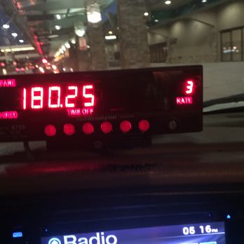 High Sierra Taxi - Driver Mike ignores our flat rate quote calls me a bitch and threatens to throw us out of the cab when we ask to see the rate chart. - Taxis Near Me