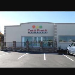 Tutti Frutti - Nice place for a special treat!!