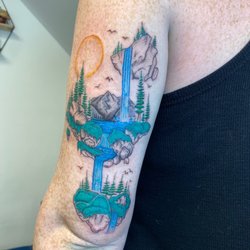 Midnight Moon Tattoo & Siren Body Piercing