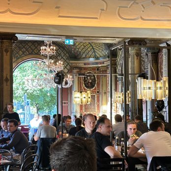 La Cucina Trattoria - Inside is beautiful - Italian Near Me - Munich, BY La Cucina Trattoria - Inside is beautiful - Italian Near Me - Munich, BY