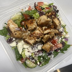 The Mad Platter Cafe - Chicken Kabob Salad