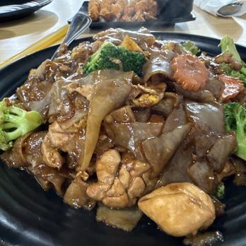 Thai Wok & Cafe - Thai Near Me - Fresno, California Thai Wok & Cafe - Thai Near Me - Fresno, California