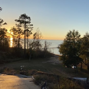 Jubilee Suites - Walking down the path to the beach - Vacation Rentals Near Me - Fairhope, Alabama