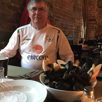 YellowBelly Brewery - Tim and our mussels! - Brewpubs Near Me - St John's, Newfoundland and Labrador YellowBelly Brewery - Tim and our mussels! - Brewpubs Near Me - St John's, Newfoundland and Labrador