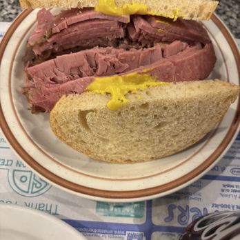 Snowdon Deli - Smoked Meat Deli - Delis Near Me - Montreal, Quebec Snowdon Deli - Smoked Meat Deli - Delis Near Me - Montreal, Quebec