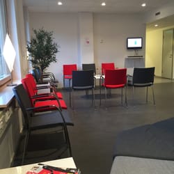 CityAkuten - Waiting area