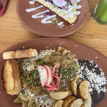 MACARENO - Chicharrón chilaquiles in green salsa and a plain cheese quesadilla - Mexican Near Me - Puerto Vallarta, JAL