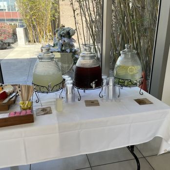 City Fare Catering - Beverage assortment lemonade, ice tea and lemon infused water. Beautiful beverage dispensers and stands. - Caterers Near Me City Fare Catering - Beverage assortment lemonade, ice tea and lemon infused water. Beautiful beverage dispensers and stands. - Caterers Near Me