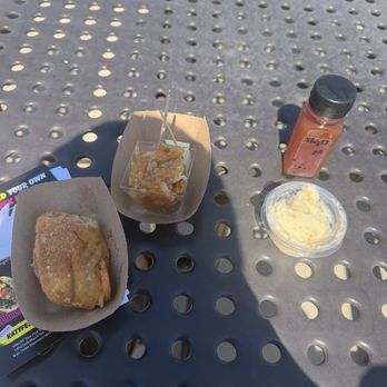 Katy Taste Fest - Pastel Pizza, Peach Cobbler Factory (Apple Cobbler, Banana Pudding and Sweet Tea) - Festivals Near Me - Katy, Texas