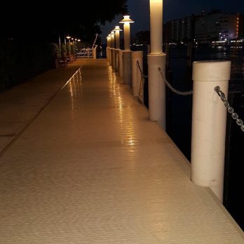 Houston's Restaurant - Boat dock behind restaurant. - American Near Me - Pompano Beach, Florida Houston's Restaurant - Boat dock behind restaurant. - American Near Me - Pompano Beach, Florida