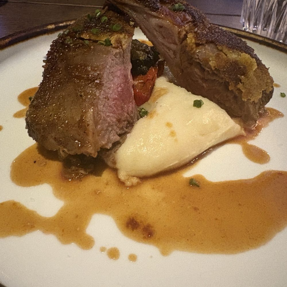 La Brasserie - Rack of lamb - Wine Bars Near Me - Mont-Tremblant, Quebec